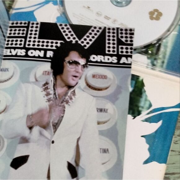 Elvis Aloha From Hawaii Deluxe Edition DVD 2 Disc Set with Booklet 2004 - Picture 6 of 14